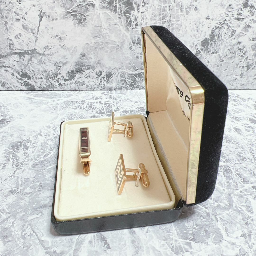 pierre cardin(ピエールカルダン)のネクタイピン　カフス　ゴールド　gold　ピエールカルダン　ブラック　 メンズのファッション小物(ネクタイピン)の商品写真