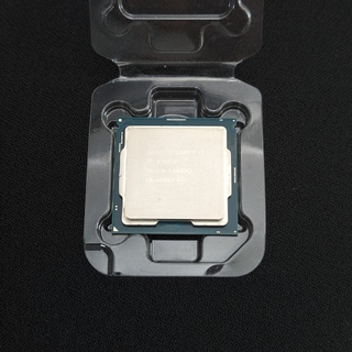 インテル(intel)のCore i7 9700KF(PCパーツ)