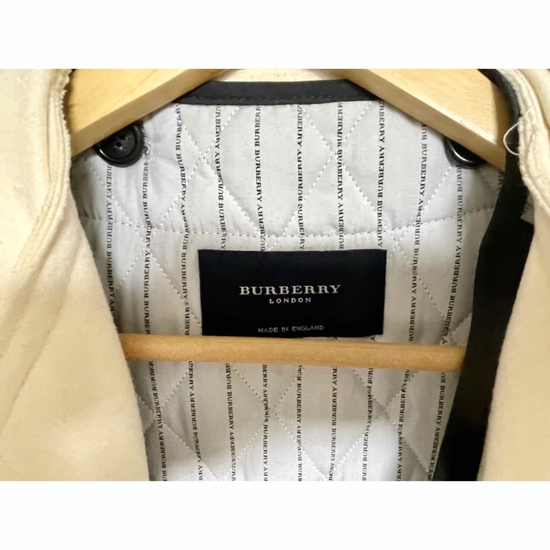 BURBERRY(バーバリー)の新品未使用 BURBERRY ダッフルコート ホワイト メンズのジャケット/アウター(ダッフルコート)の商品写真