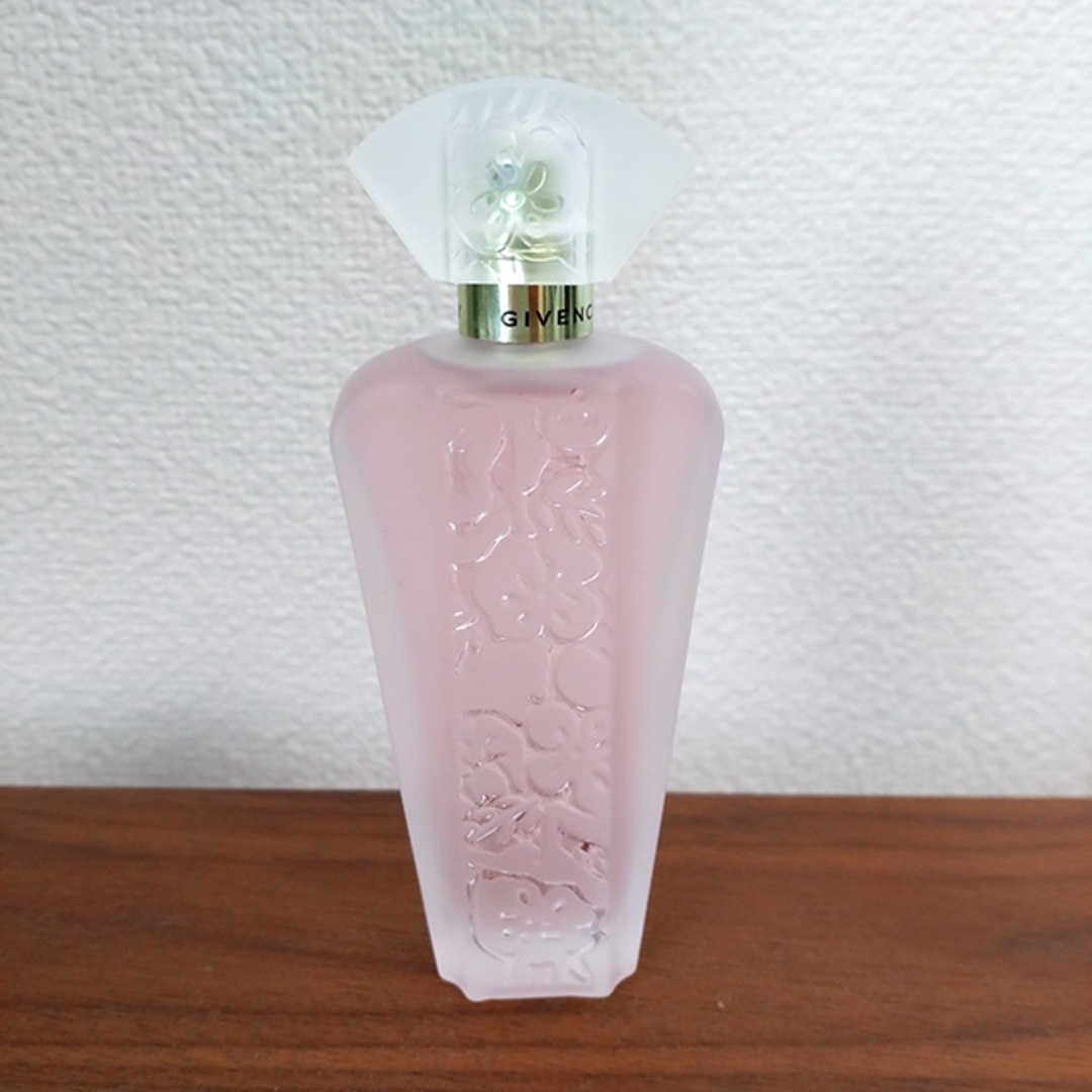 GIVENCHY(ジバンシィ)のGIVENCHY ジバンシイ ジャルダン ダンテルディ オーデトワレ 50ml コスメ/美容の香水(香水(女性用))の商品写真