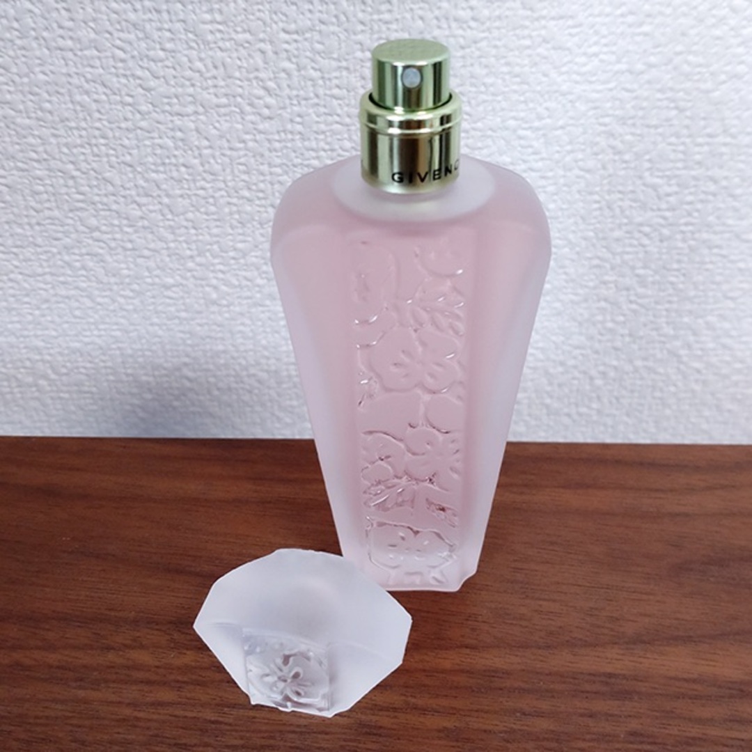 GIVENCHY(ジバンシィ)のGIVENCHY ジバンシイ ジャルダン ダンテルディ オーデトワレ 50ml コスメ/美容の香水(香水(女性用))の商品写真