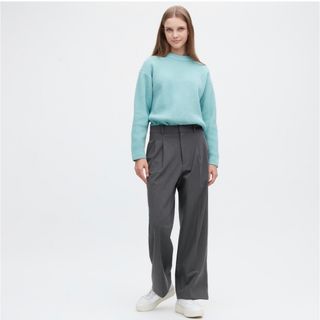 ユニクロ(UNIQLO)のタックワイドパンツ（ツータック・丈標準69～71cm）(カジュアルパンツ)