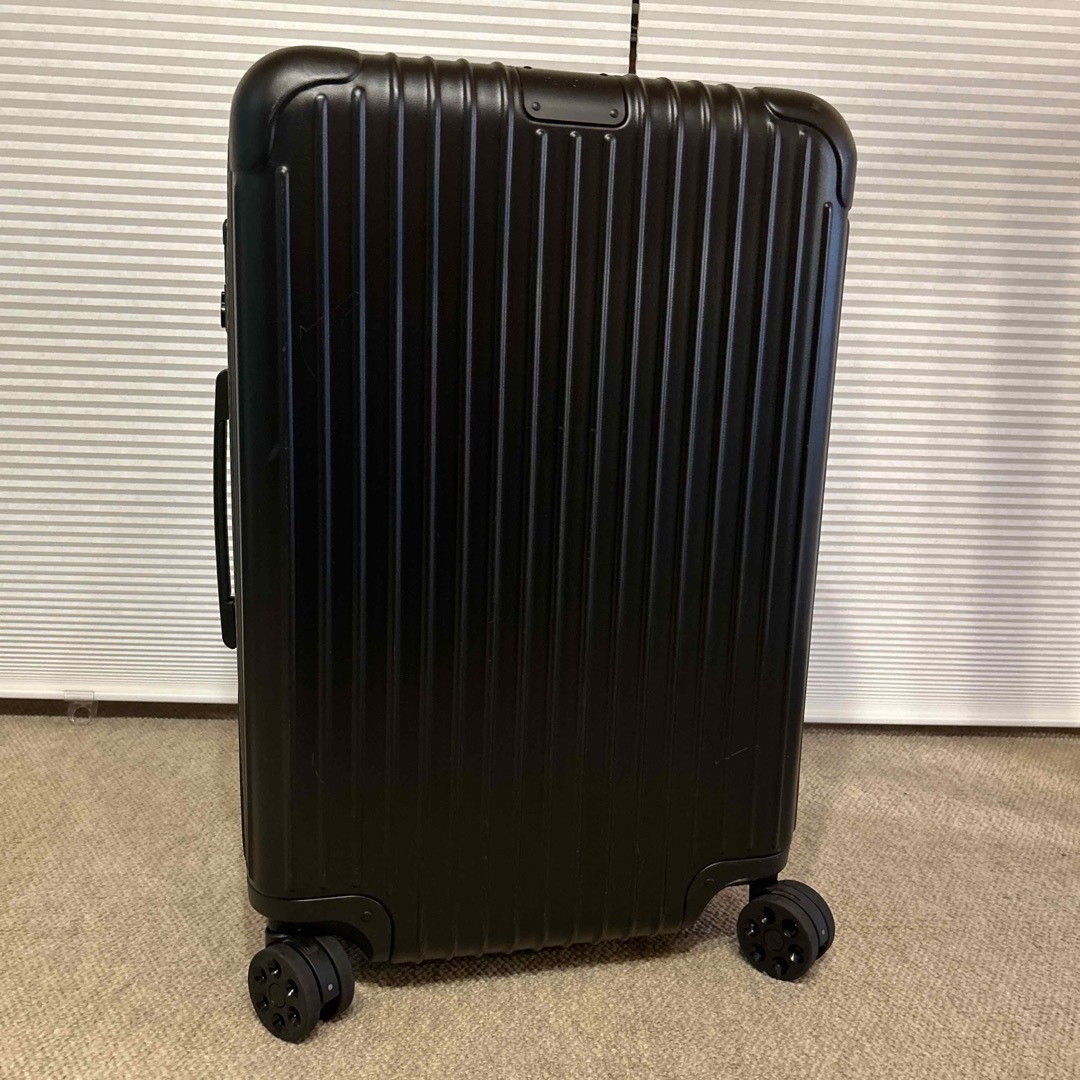 RIMOWA - RIMOWA リモワ エッセンシャル チェックインM 60Lの通販 by