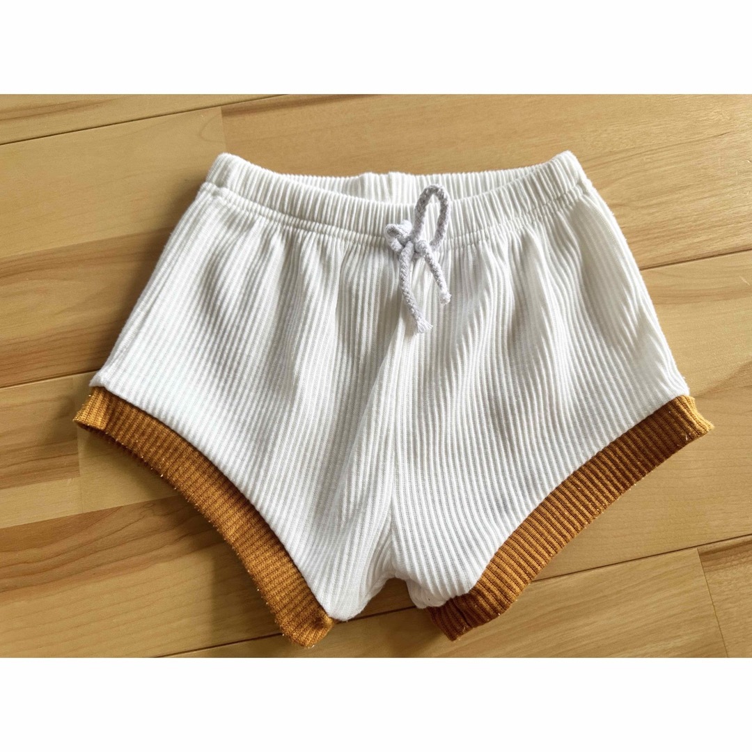 UNIQLO(ユニクロ)の【中古品】ショートパンツ 95サイズ相当 キッズ/ベビー/マタニティのキッズ服女の子用(90cm~)(パンツ/スパッツ)の商品写真