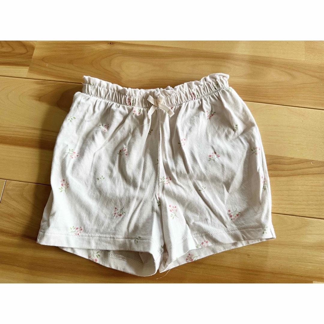 UNIQLO(ユニクロ)の【中古品】ショートパンツ 95サイズ相当 キッズ/ベビー/マタニティのキッズ服女の子用(90cm~)(パンツ/スパッツ)の商品写真