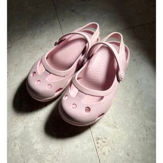 クロックス(crocs)のクロックス crocs女の子 キッズサンダル ベビーピンク C10 17.5cm(サンダル)