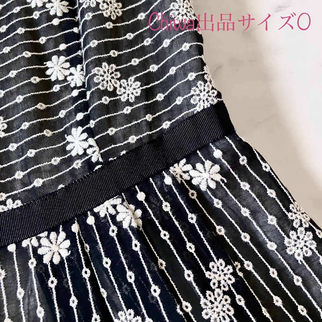 TOCCA - TOCCA トッカ 袖スカラップ ストライプ刺繍 ワンピース