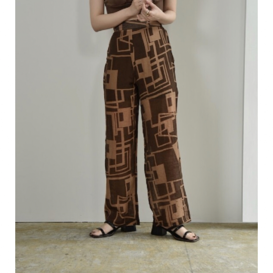 lawgy(ラウジー)のlawgy  geometric sheer pants レディースのパンツ(カジュアルパンツ)の商品写真