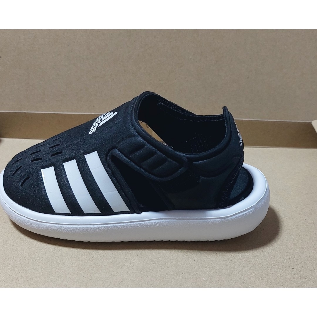 adidas(アディダス)のアディダス　adidas   キッズ　サンダル キッズ/ベビー/マタニティのベビー靴/シューズ(~14cm)(サンダル)の商品写真