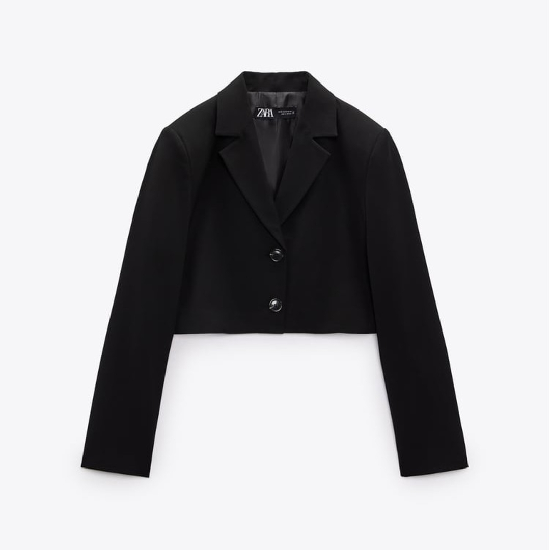 ZARA - ZARA クロップド ブレザー Mサイズ ブラックの通販 by ZARA - ZARA クロップド ブレザー Mサイズ ブラックの通販 by