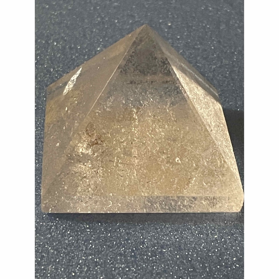 水晶ピラミッド型 インテリア/住まい/日用品のインテリア小物(置物)の商品写真