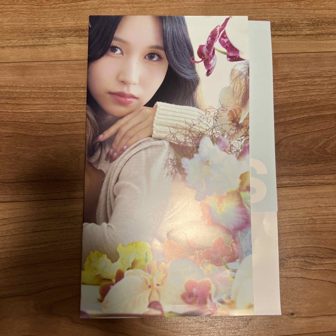 TWICE(トゥワイス)のMISAMO Switch ポスター エンタメ/ホビーのCD(K-POP/アジア)の商品写真