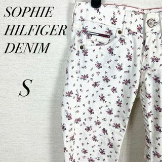 トミーヒルフィガー(TOMMY HILFIGER)の美品　スキニーパンツ　花柄　美シルエット　美脚　白　薄手　春夏服　伸縮性◎(スキニーパンツ)