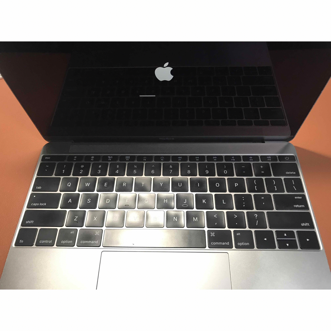 Mac (Apple)(マック)のMacBook 12インチ　ジャンク扱い　8GB 500GB スマホ/家電/カメラのPC/タブレット(ノートPC)の商品写真
