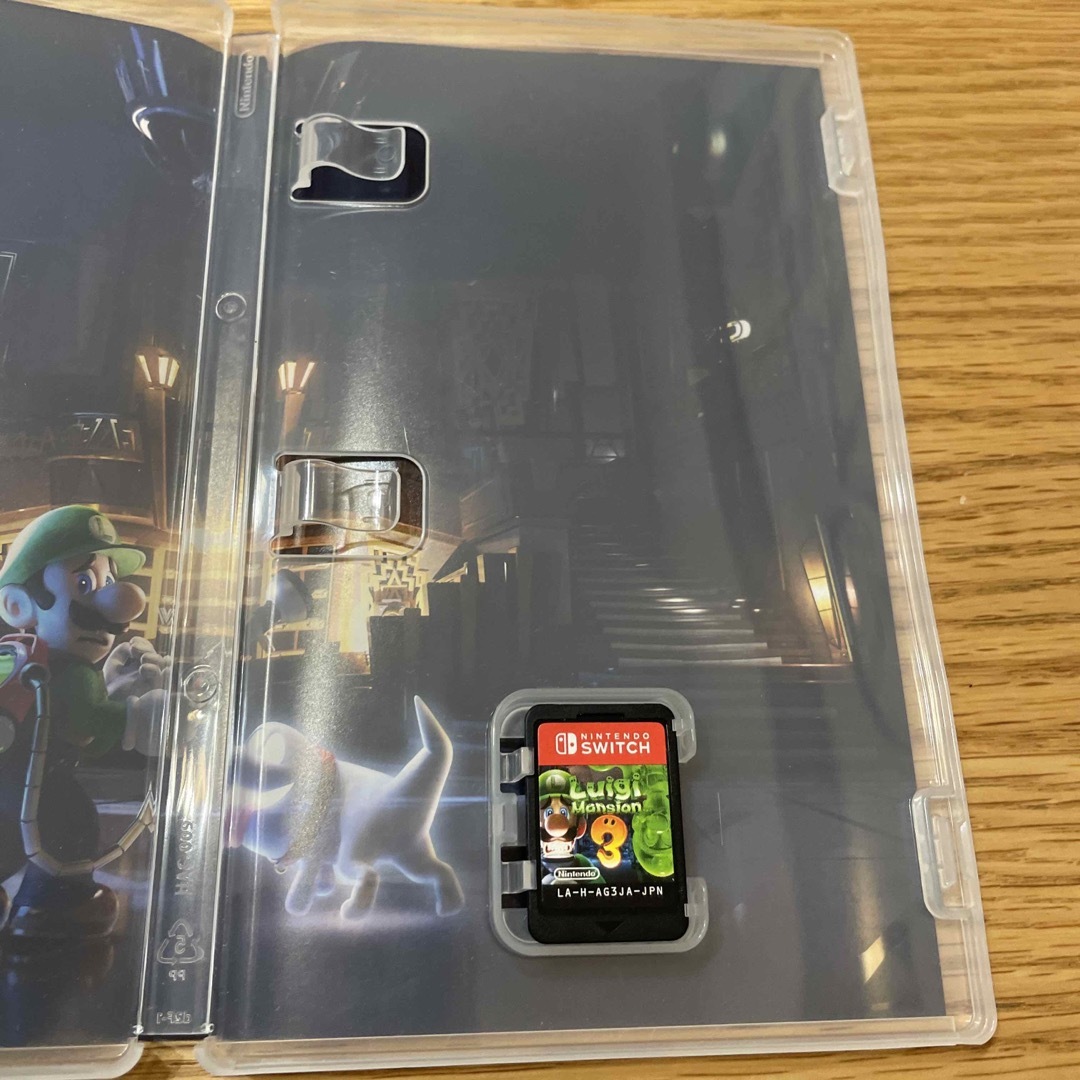 ルイージマンション3 Switch エンタメ/ホビーのゲームソフト/ゲーム機本体(家庭用ゲームソフト)の商品写真