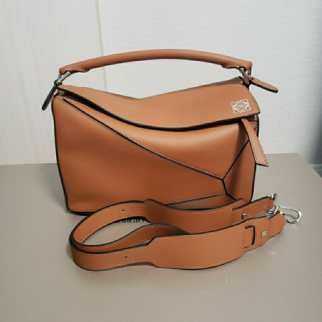 LOEWE(ロエベ)のLoewe ロエベ パズル ショルダー バッグ。 M サイズ レディースのバッグ(ショルダーバッグ)の商品写真