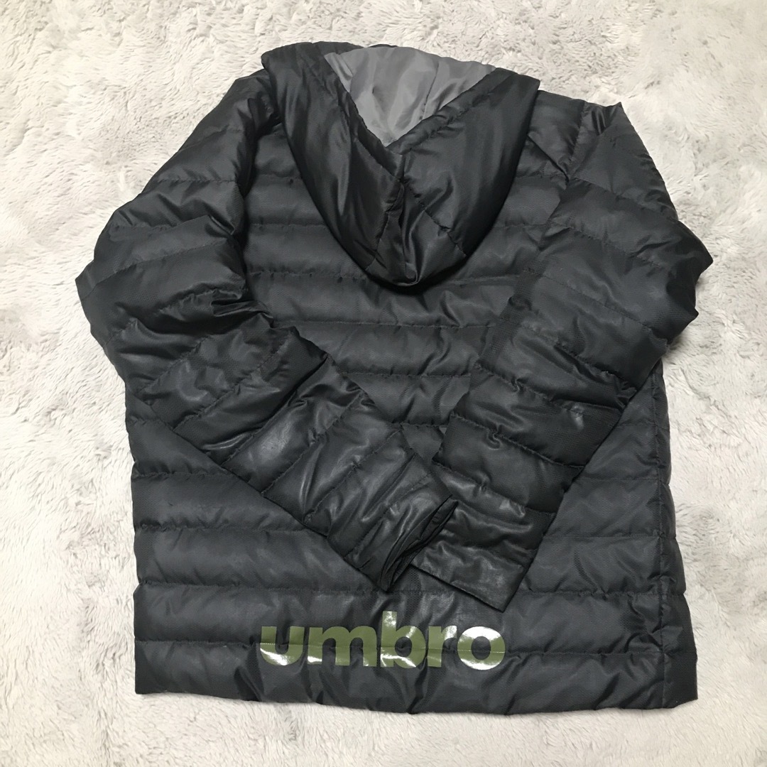 UMBRO(アンブロ)のアンブロ　umbro ダウン　ブラック　Lサイズ メンズのジャケット/アウター(ダウンジャケット)の商品写真