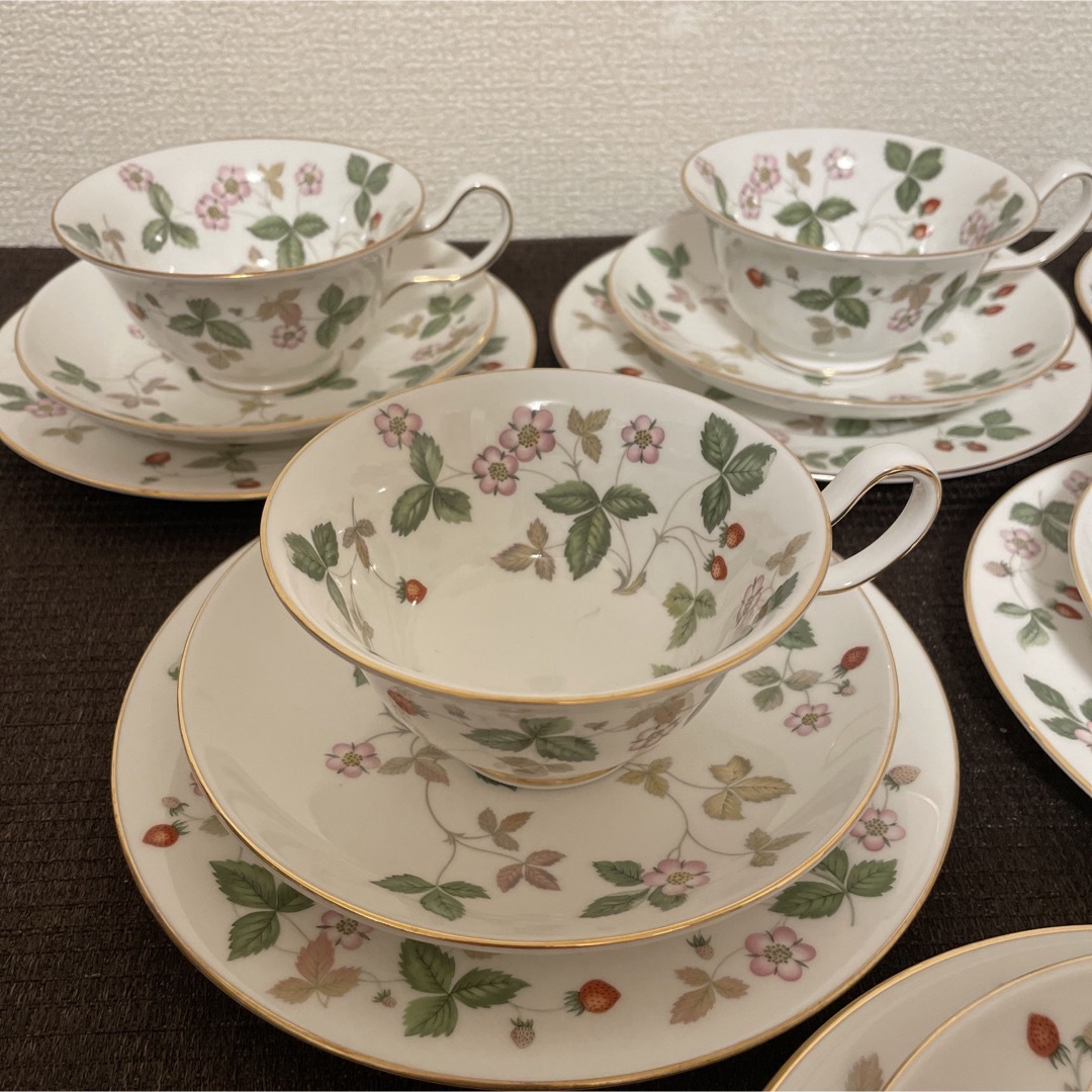 WEDGWOOD - ウェッジウッド ワイルドストロベリー カップ&ソーサー