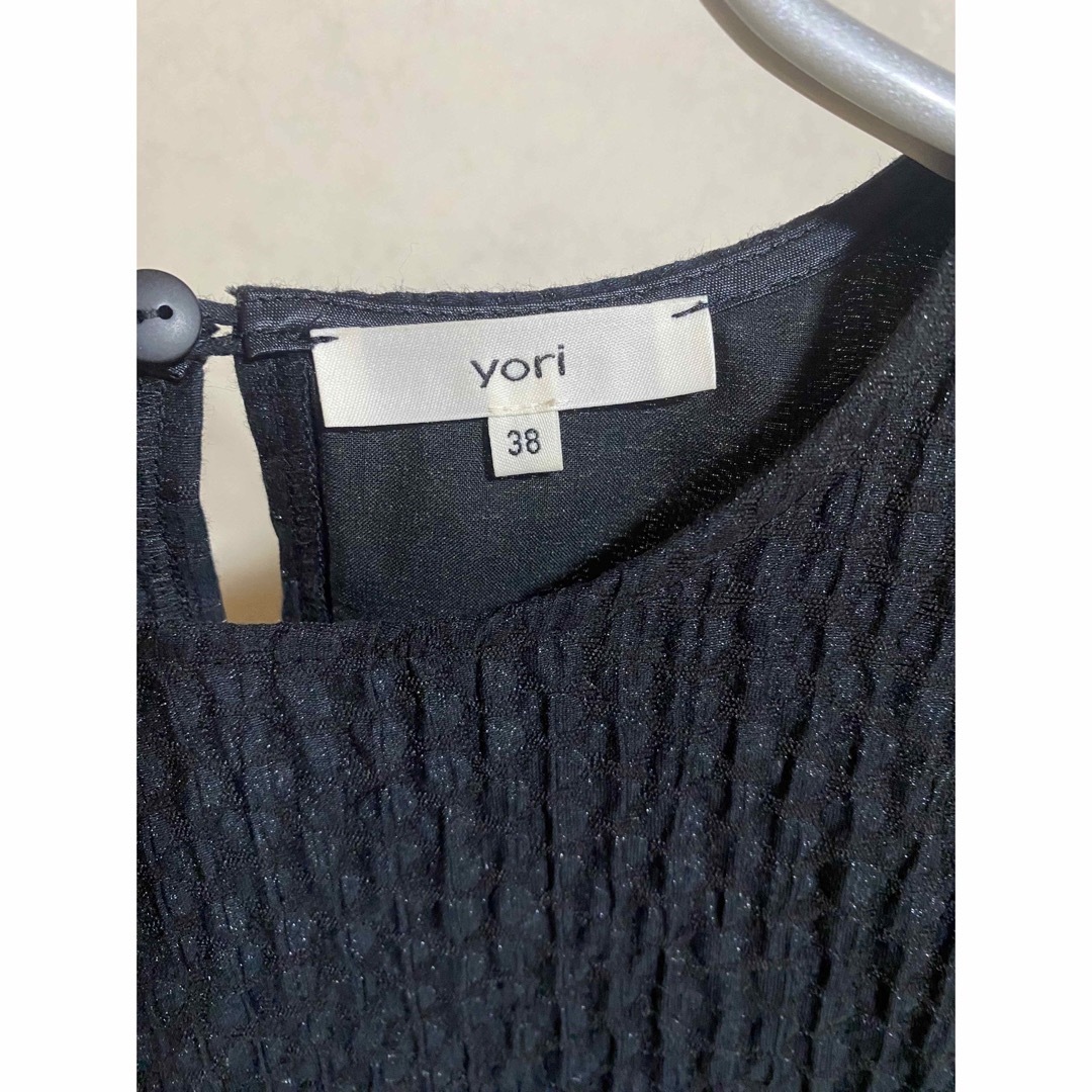 yori  フクレフレアブラウス　ブラック レディースのトップス(カットソー(半袖/袖なし))の商品写真