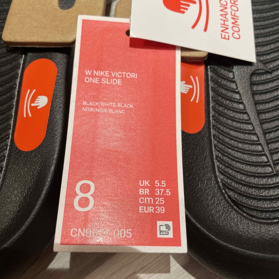 NIKE(ナイキ)の新品 ナイキ サンダル ビクトリーワン スライド ブラック  レディースの靴/シューズ(サンダル)の商品写真