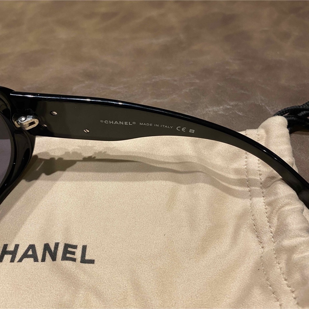 CHANEL - シャネル サングラス カメリア 56□16 130 ブラックの通販 by