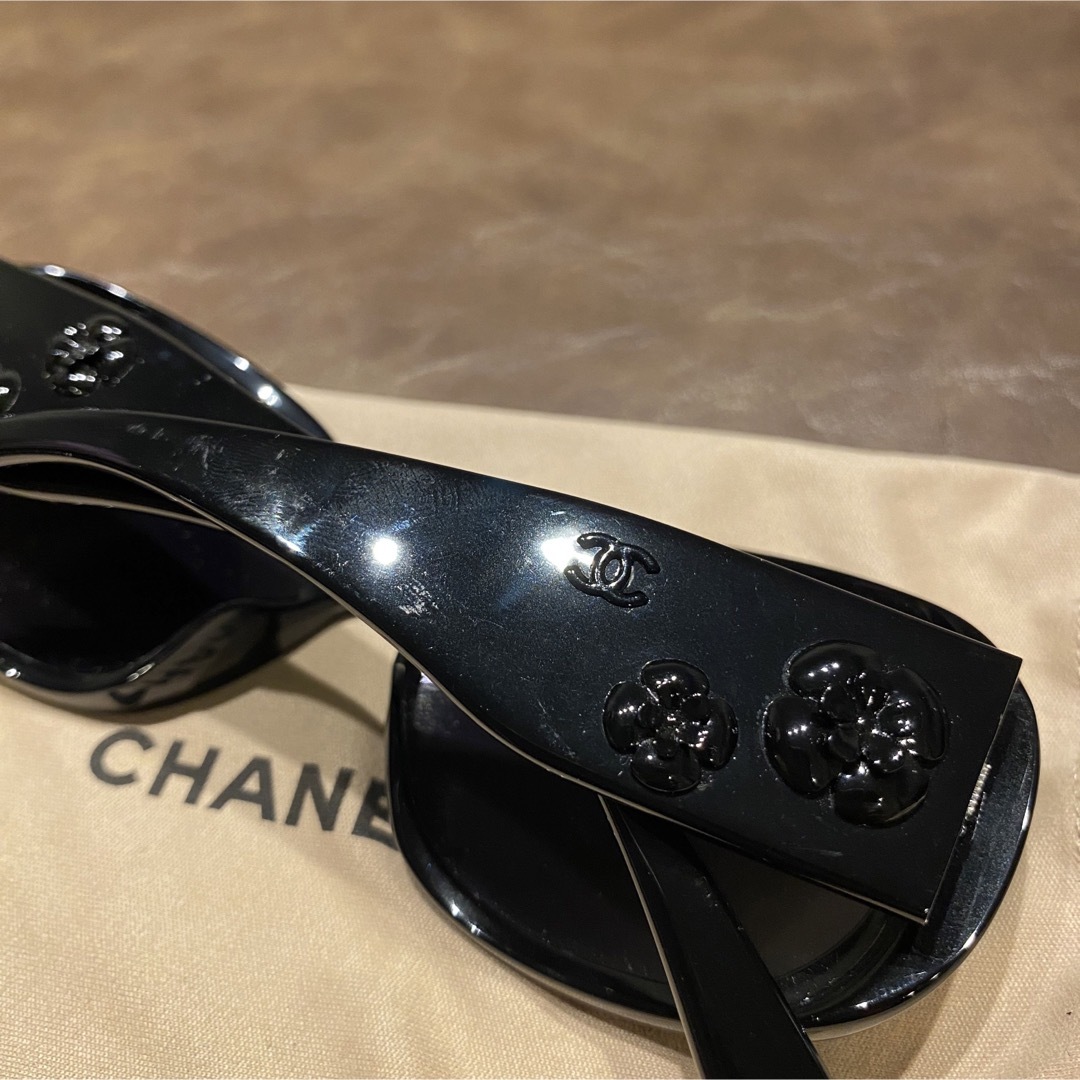 CHANEL - シャネル サングラス カメリア 56□16 130 ブラックの通販 by