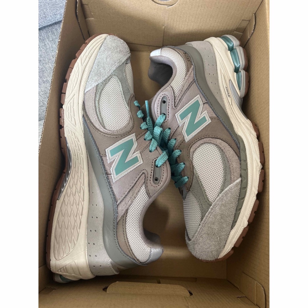 atmos × New Balance 2002R "Oasis"スニーカー