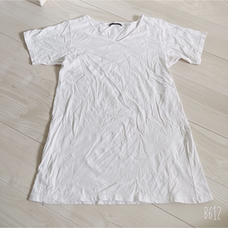 エモダ(EMODA)のTシャツ ロング丈 Vネック EMODA エモダ 109 ギャル シンプル(Tシャツ(半袖/袖なし))