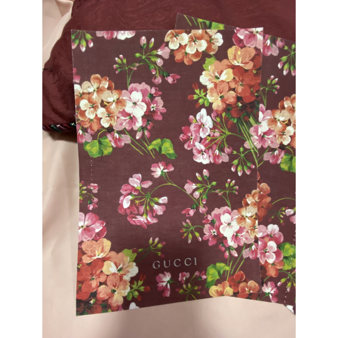 グッチ　GUCCI  インテリア小物　敷き物　敷物　花柄　カルトナージュ ハンドメイドのインテリア/家具(インテリア雑貨)の商品写真