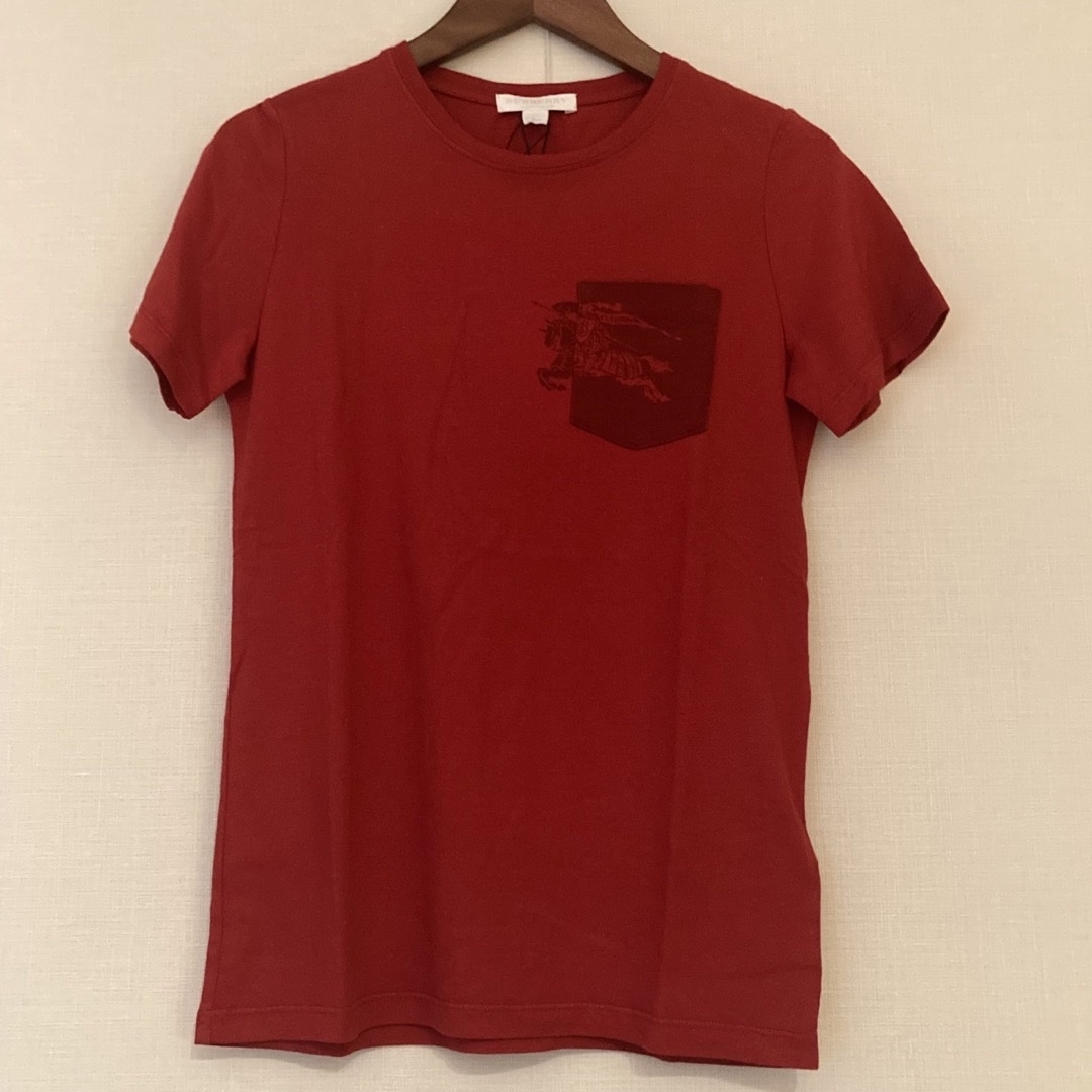 新品•未使用　タグ付き　半袖Tシャツ　Burberry バーバリー　赤 | フリマアプリ ラクマ