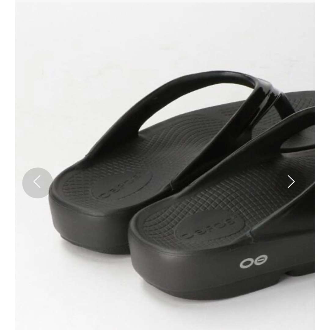 OOFOS(ウーフォス)の新品　OOFOS ウーフォス🔸OOlala リカバリーサンダル 24 ブラック レディースの靴/シューズ(サンダル)の商品写真