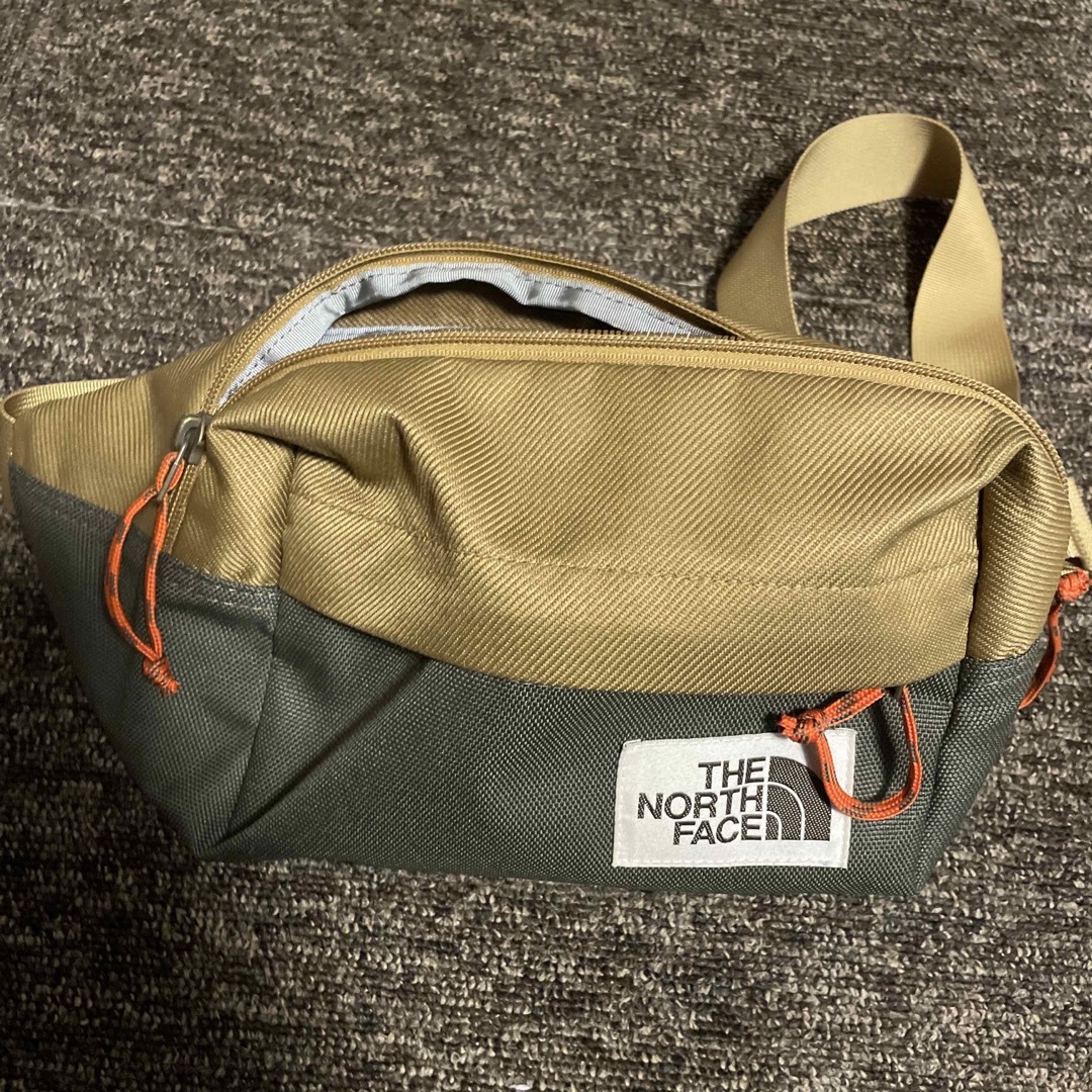 THE NORTH FACE(ザノースフェイス)のノースフェイス ショルダーバッグ スポーツ/アウトドアの自転車(バッグ)の商品写真