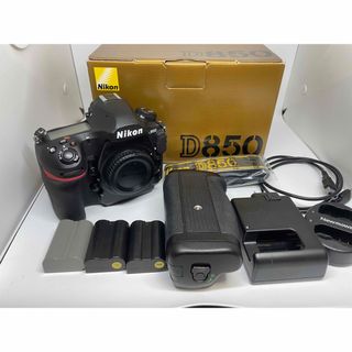 ニコン(Nikon)のNikon D850 美品 ＋オマケ(デジタル一眼)