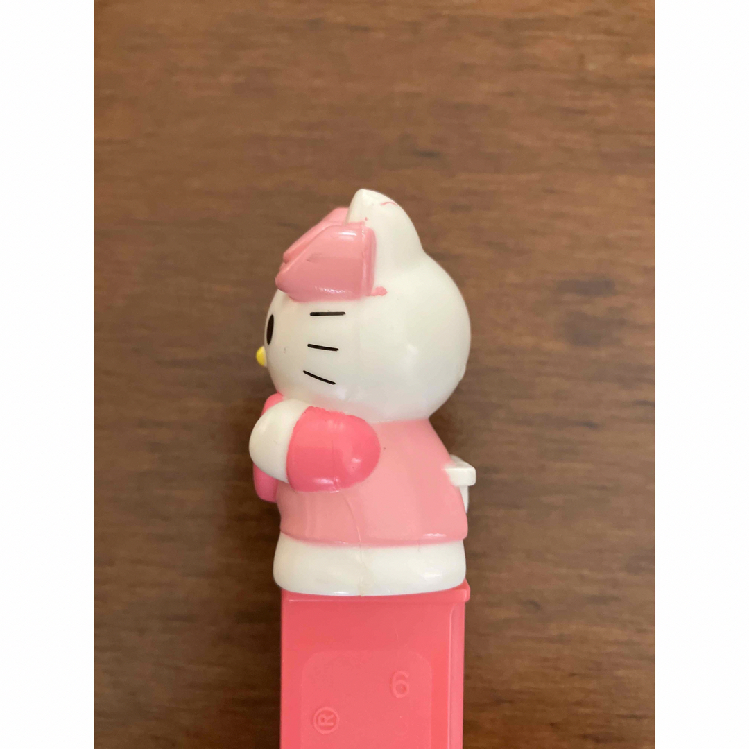 PEZ ペッツ　ケース　ピンクのハートを持ったハローキティ エンタメ/ホビーのおもちゃ/ぬいぐるみ(キャラクターグッズ)の商品写真
