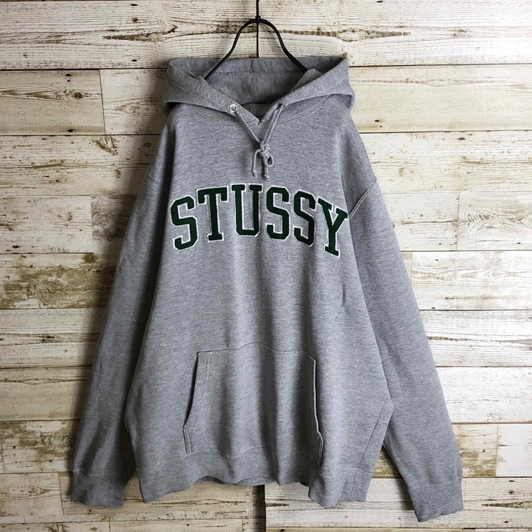 STUSSY ステューシー パーカー アーチロゴ 刺繍入り