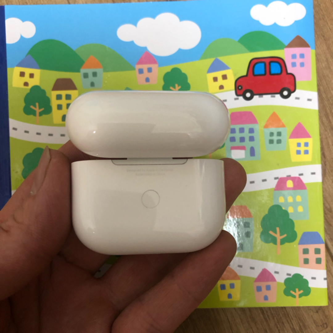 AirPods 3三 充電ケースのみ　第3世代 AirPods アップル本物 1