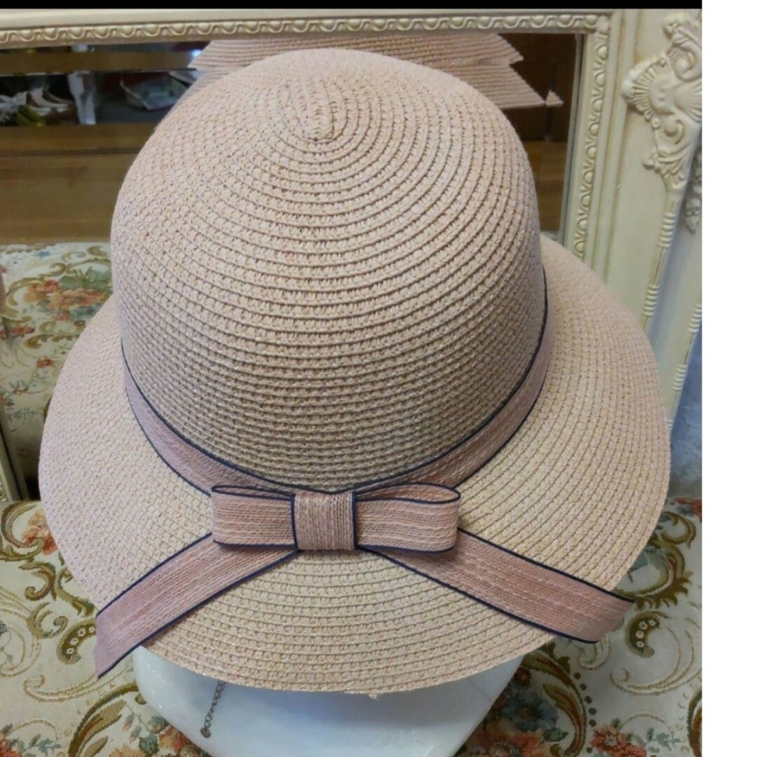 1839 ピンク りぼん付き麦わら帽子 顎紐有 レディースの帽子(麦わら帽子/ストローハット)の商品写真