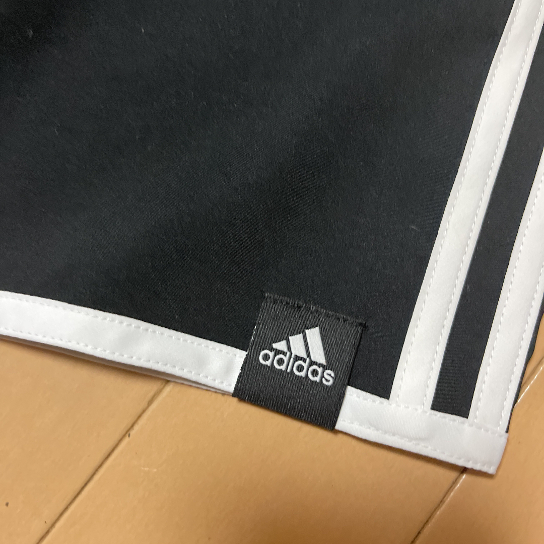 adidas(アディダス)の最終処分 新品160 アディダス adidas 水着 海水パンツ トランクス水着 キッズ/ベビー/マタニティのキッズ服男の子用(90cm~)(水着)の商品写真