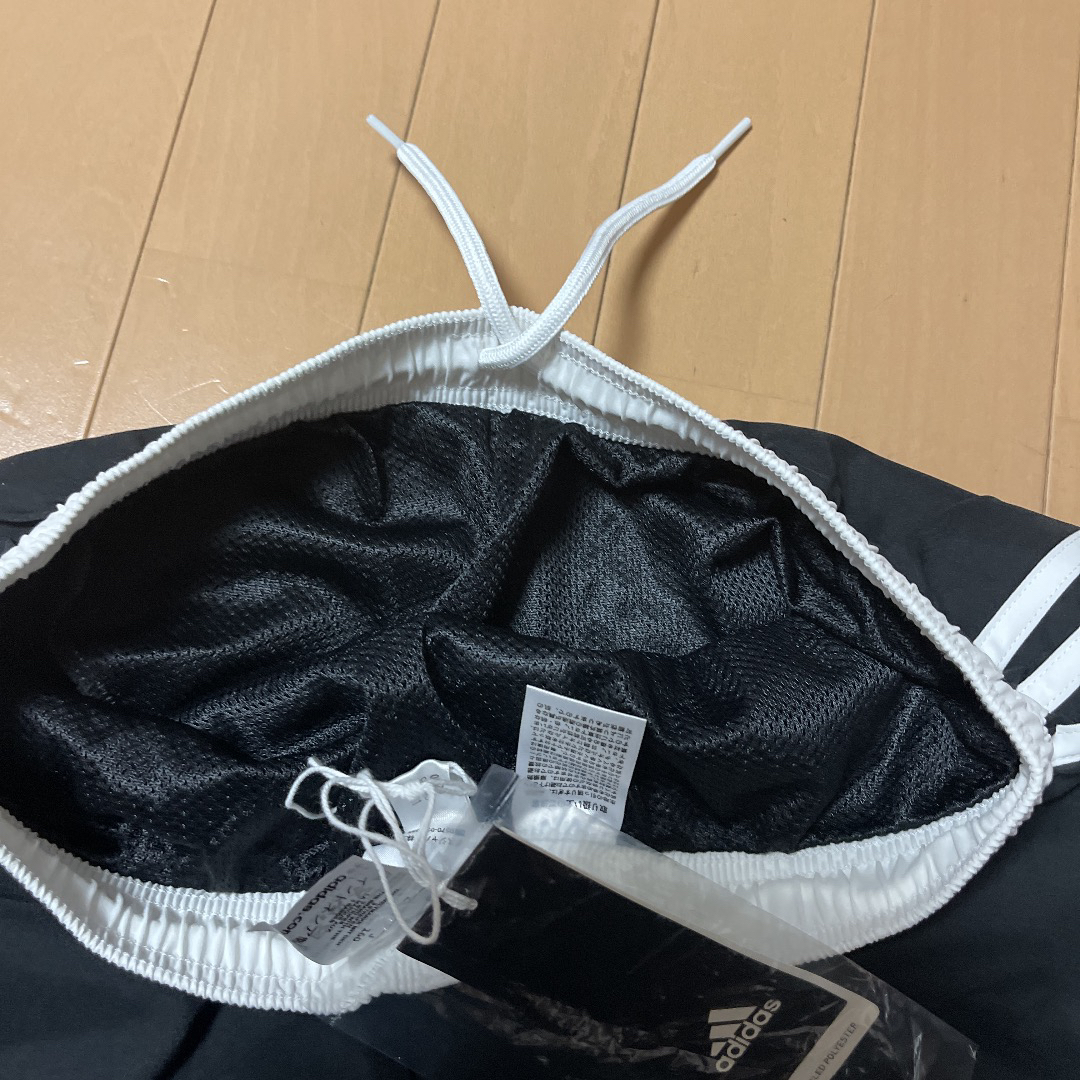 adidas(アディダス)の最終処分 新品150 アディダス adidas 水着 海水パンツ トランクス水着 キッズ/ベビー/マタニティのキッズ服男の子用(90cm~)(水着)の商品写真