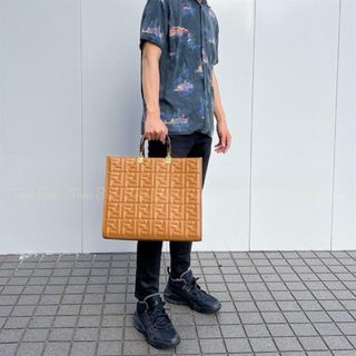 フェンディ(FENDI)のFENDI　フェンディ サンシャイン ミディアムグリーンレザー ショッパー FFモチーフ Caramel(トートバッグ)