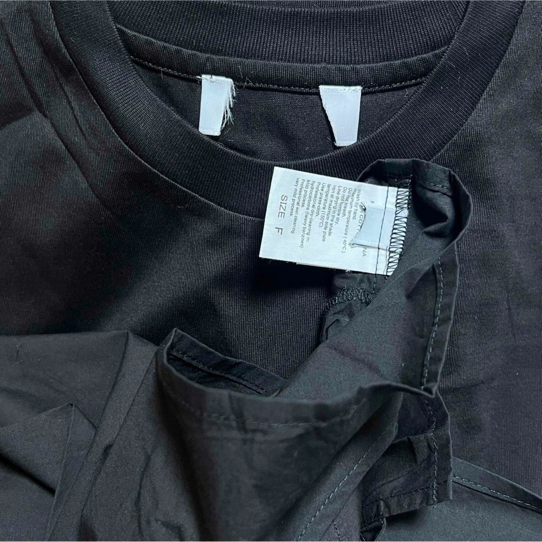 Adam et Rope'(アダムエロぺ)のADAM ET ROPÉ FEMME SETアイテム フリルセットTシャツ 黒 レディースのトップス(Tシャツ(半袖/袖なし))の商品写真