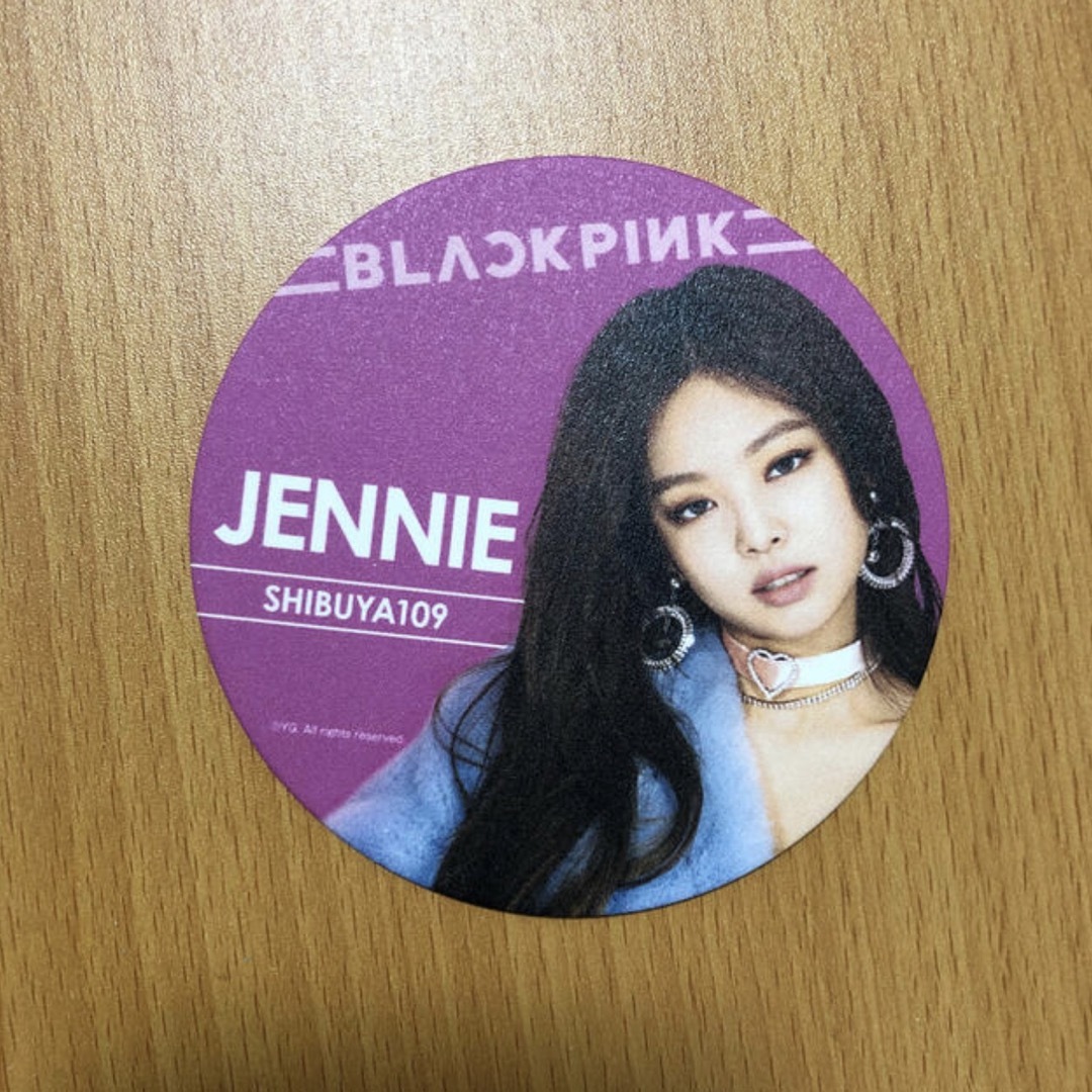 BLACKPINK(ブラックピンク)のBLACKPINK jennie コースター 非売品 エンタメ/ホビーのCD(K-POP/アジア)の商品写真