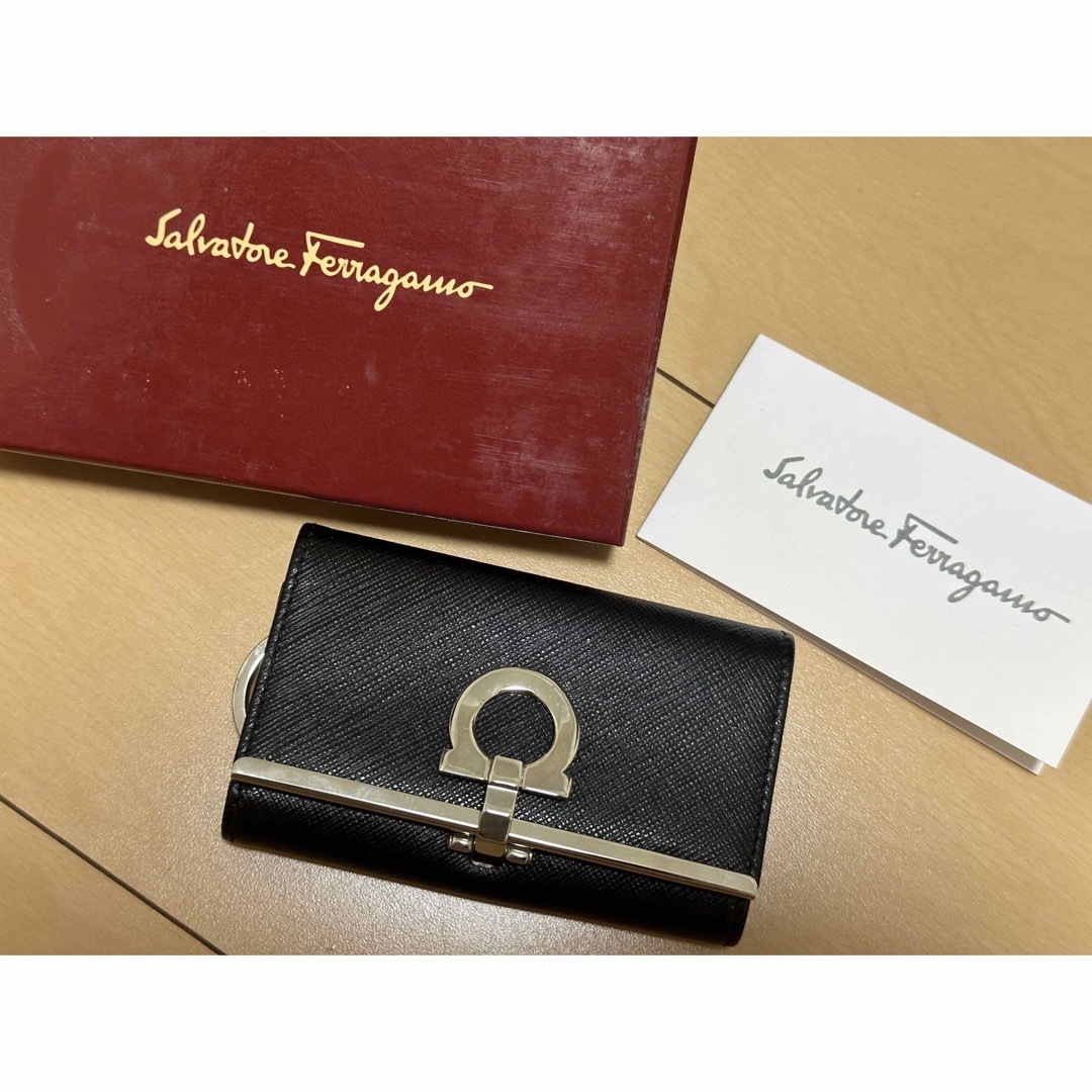 Salvatore Ferragamo(サルヴァトーレフェラガモ)のフェラガモ　キーケース　即発送 レディースのファッション小物(キーケース)の商品写真