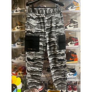 アベイシングエイプ ワークパンツ/カーゴパンツ(メンズ)の通販 100点