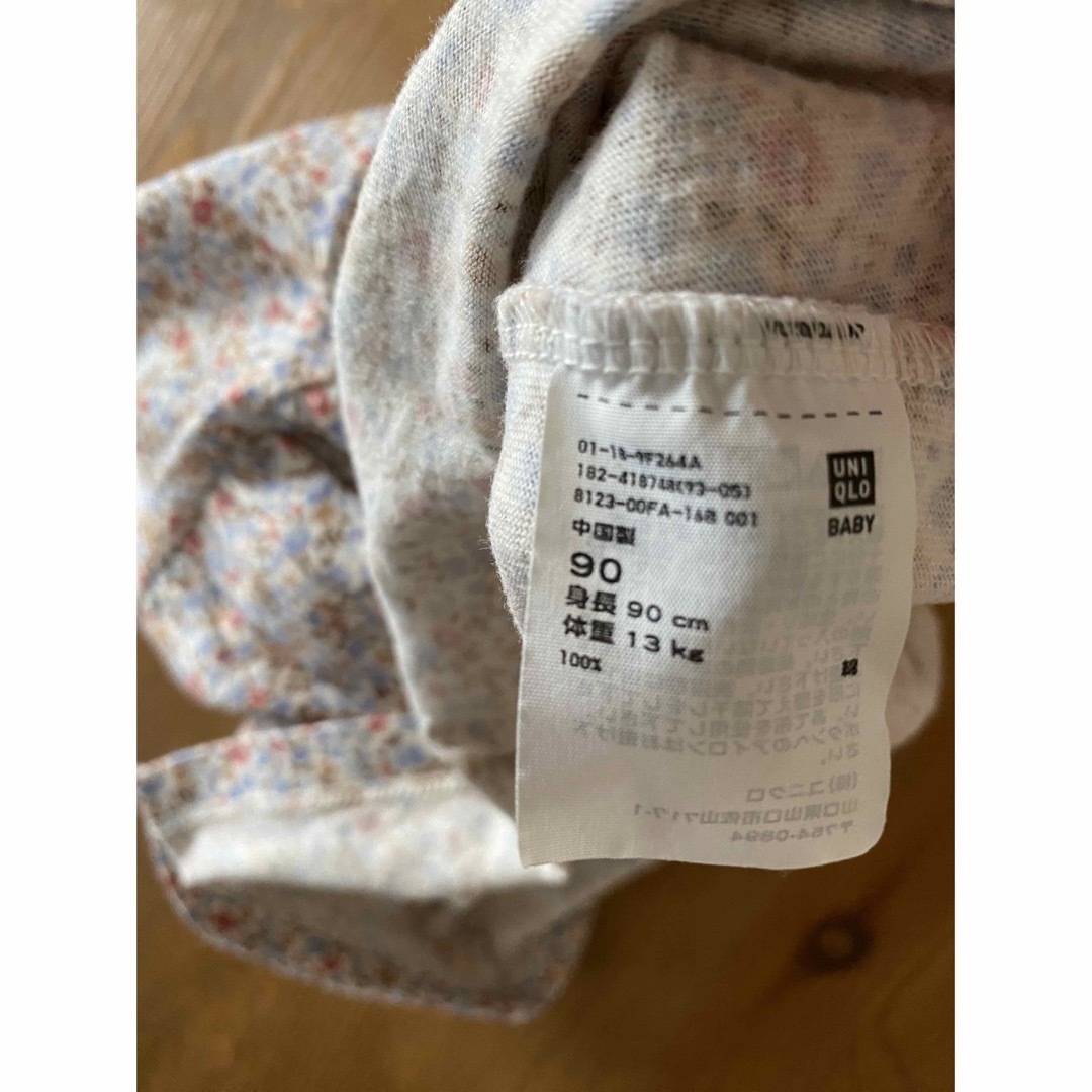 UNIQLO(ユニクロ)のユニクロ　ワンピース　90 花柄 キッズ/ベビー/マタニティのキッズ服女の子用(90cm~)(ワンピース)の商品写真