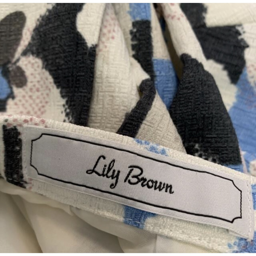 Lily Brown(リリーブラウン)のLily Brown スカート　リリーブラウン レディースのワンピース(ひざ丈ワンピース)の商品写真