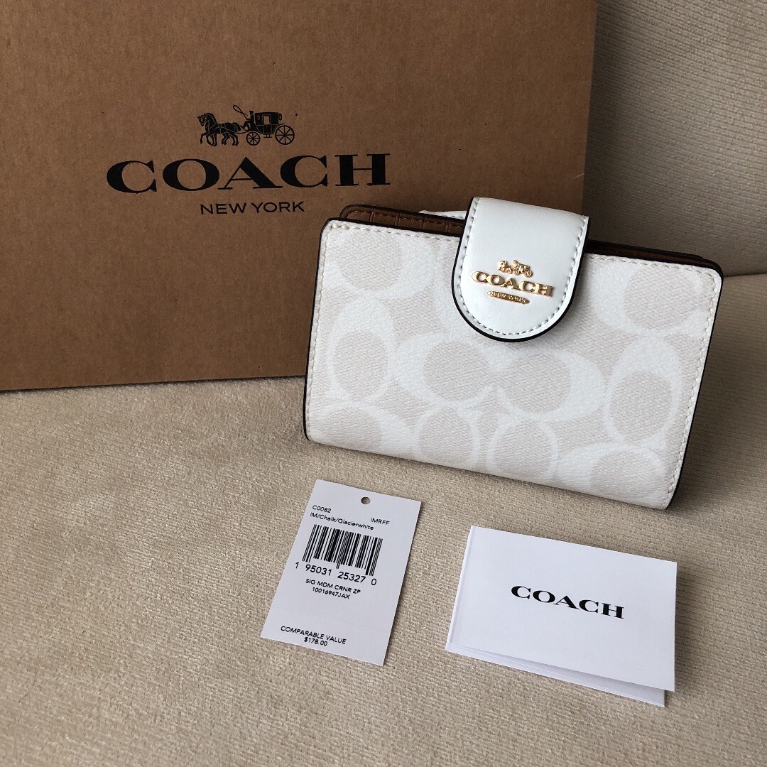 財布COACH二つ折り財布C0082 新品未使用　チョーク×グレイシャーホワイト