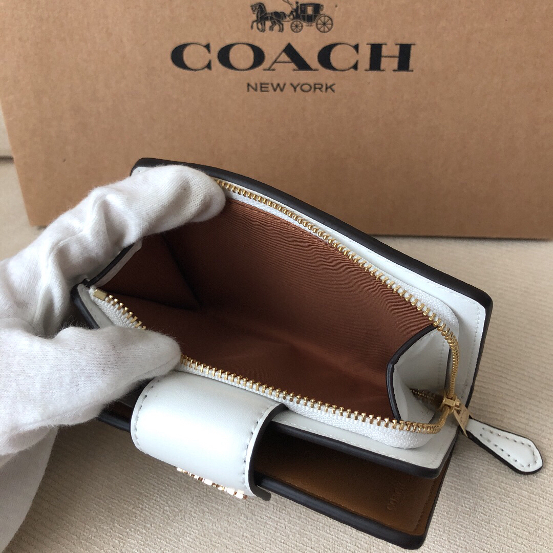 財布COACH二つ折り財布C0082 新品未使用　チョーク×グレイシャーホワイト