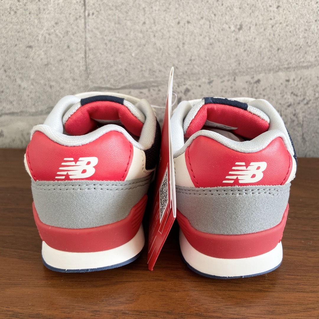 New Balance - 【新品】14センチ ホワイト×レッド New Balance - 【新品】14センチ ホワイト×レッド