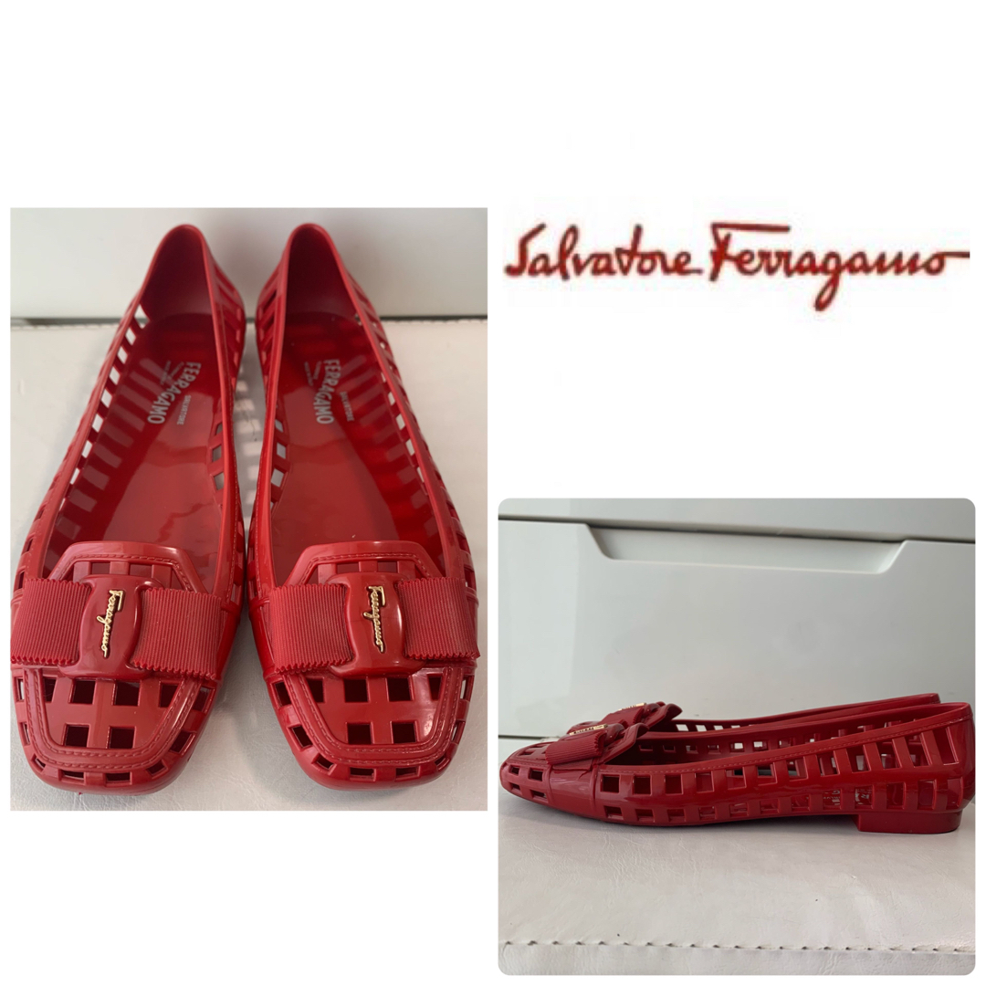 Salvatore Ferragamo - フェラガモ ヴァラ レッドラバー リボン